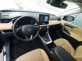 Toyota Rav4 Hybrid Limited 2.5L AWD | SUNROOF | NAV | 81K KM  , снимка 10