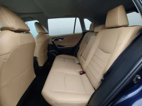 Toyota Rav4 Hybrid Limited 2.5L AWD | SUNROOF | NAV | 81K KM  , снимка 11