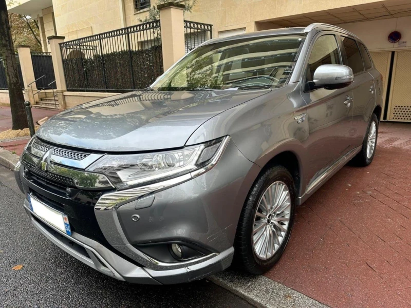 Mitsubishi Outlander, снимка 1 - Автомобили и джипове - 48038487