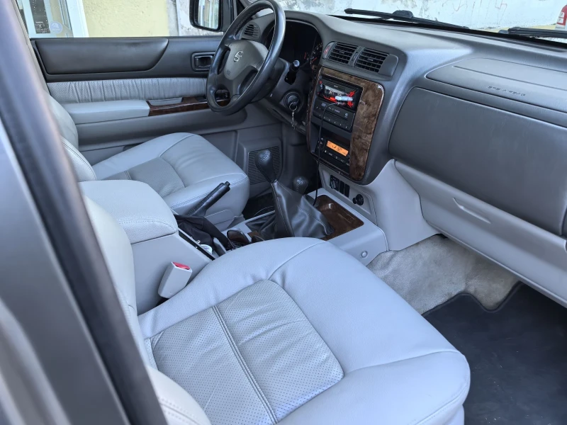 Nissan Patrol 3.0 , снимка 8 - Автомобили и джипове - 48854553