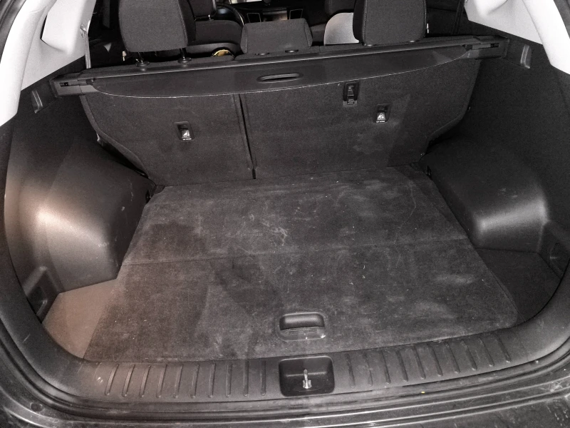 Hyundai Tucson, снимка 11 - Автомобили и джипове - 52440245