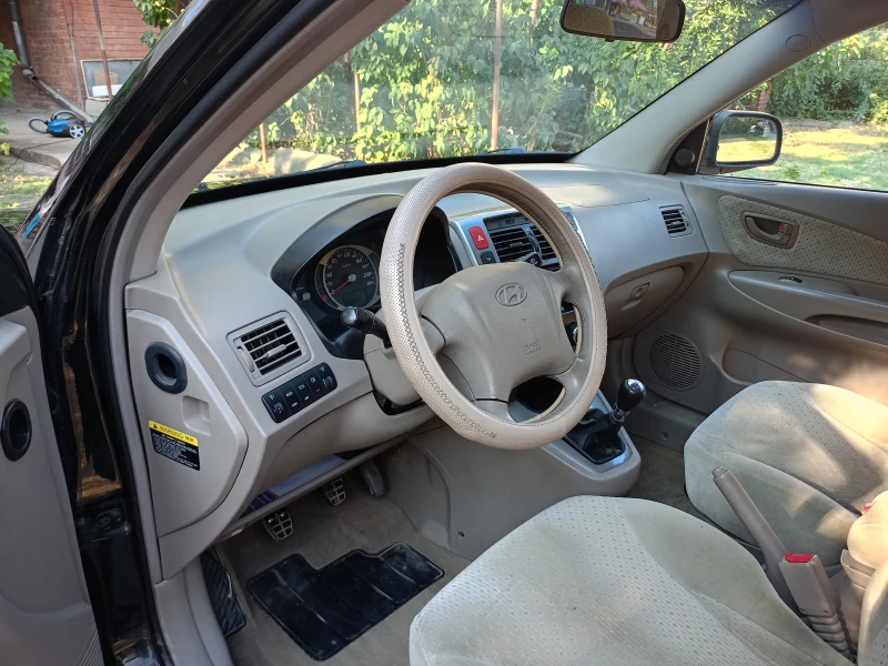 Hyundai Tucson, снимка 10 - Автомобили и джипове - 51839551