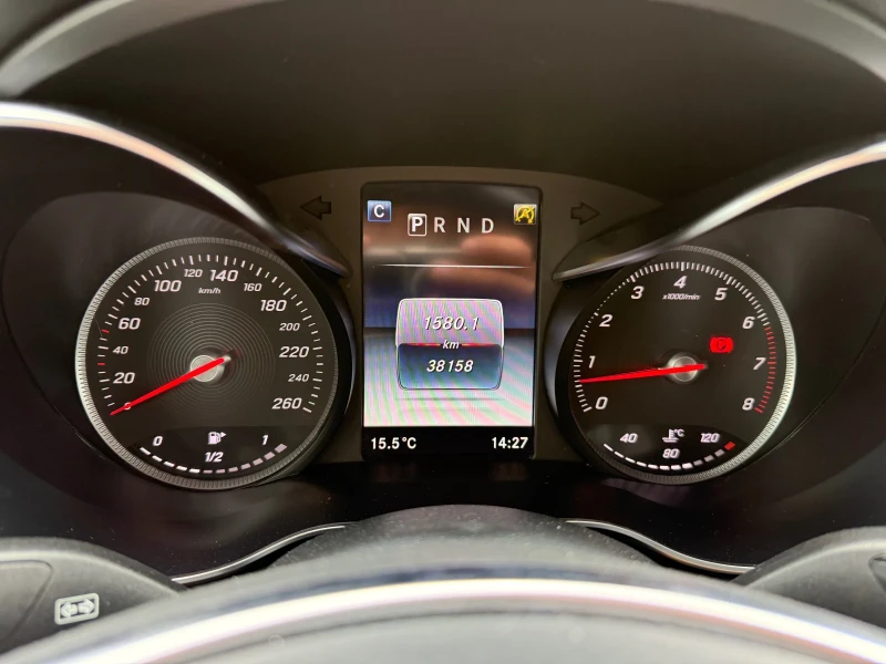 Mercedes-Benz GLC 300 AMG* 4matic* Multibeam* Burmester* Camera* 38000км, снимка 13 - Автомобили и джипове - 51750898