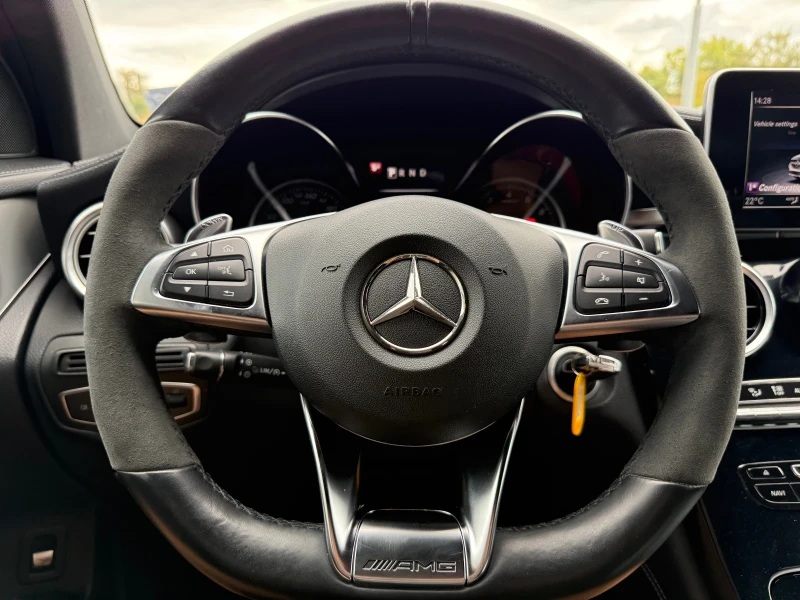 Mercedes-Benz GLC 300 AMG* 4matic* Multibeam* Burmester* Camera* 38000км, снимка 12 - Автомобили и джипове - 51750898