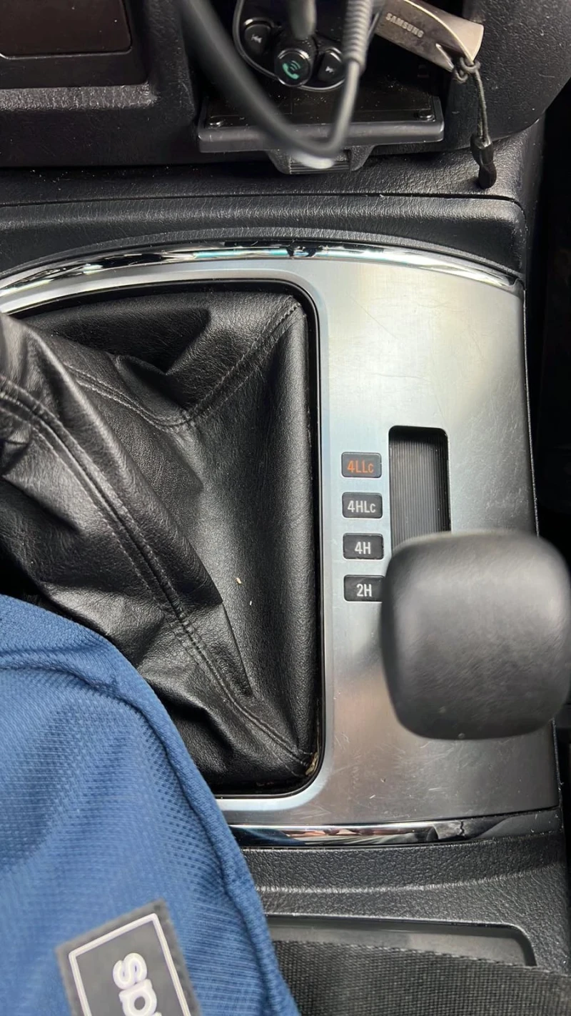 Mitsubishi Pajero 4, снимка 10 - Автомобили и джипове - 51756815