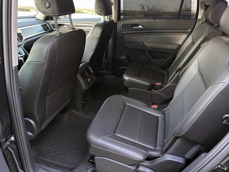 VW Atlas 2.0L 4Motion, R-Line, снимка 10 - Автомобили и джипове - 53156345