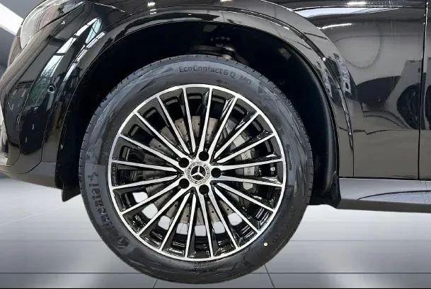 Mercedes-Benz GLC 300 dе 4Matic = AMG Line = Advanced Plus Гаранция, снимка 4 - Автомобили и джипове - 53634160