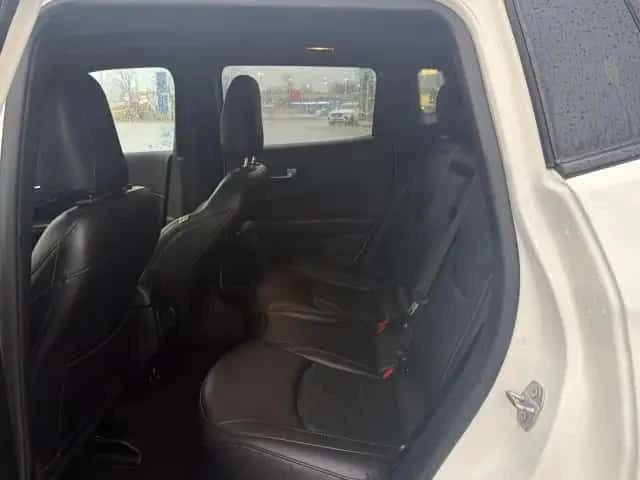 Jeep Compass North | PANO | ПОДГРЕВИ | CARFAX, снимка 8 - Автомобили и джипове - 53972352