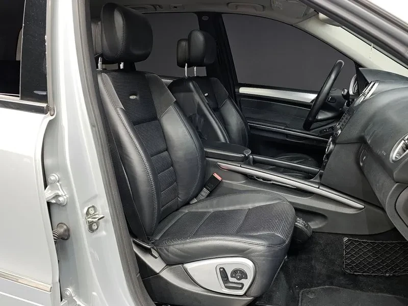 Mercedes-Benz ML W164 Ml63 Amg, снимка 11 - Автомобили и джипове - 56270848