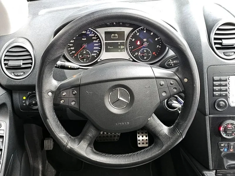 Mercedes-Benz ML W164 Ml63 Amg, снимка 14 - Автомобили и джипове - 56270848