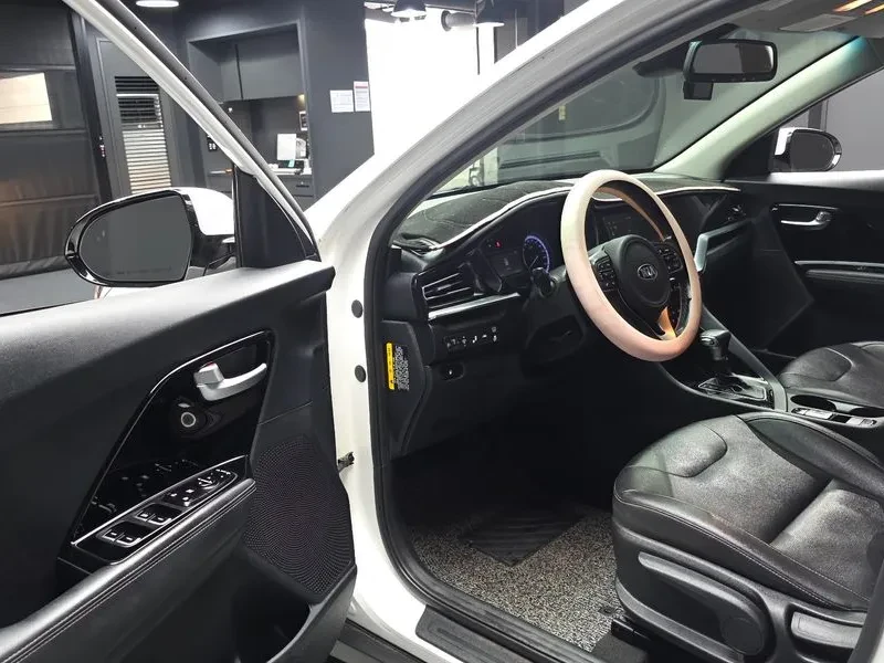 Kia Niro Niro 1.6 Hev Prestige, снимка 10 - Автомобили и джипове - 56358591