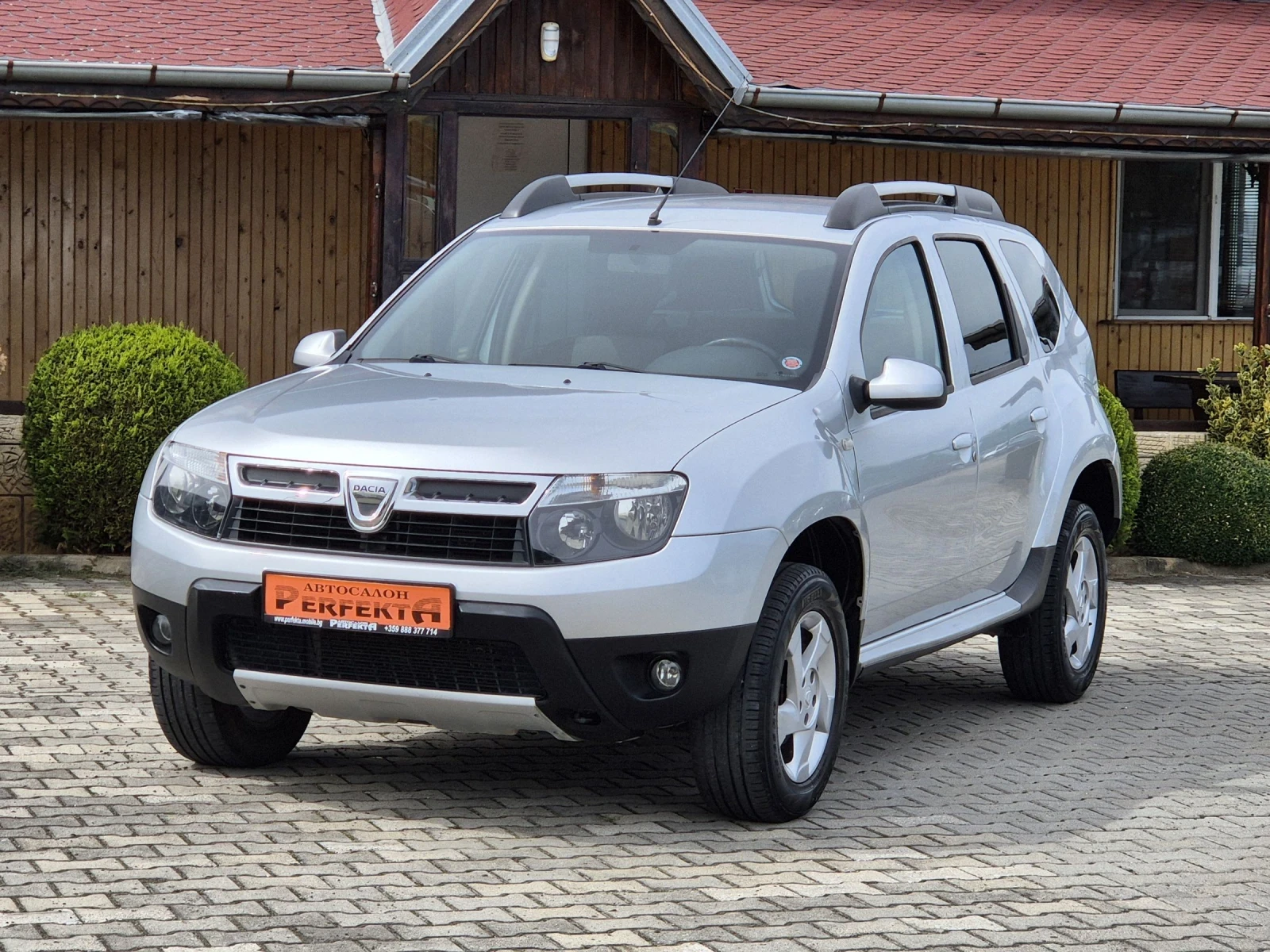 Dacia Duster 1.6 Газ/бензин 105 к.с. - изображение 2