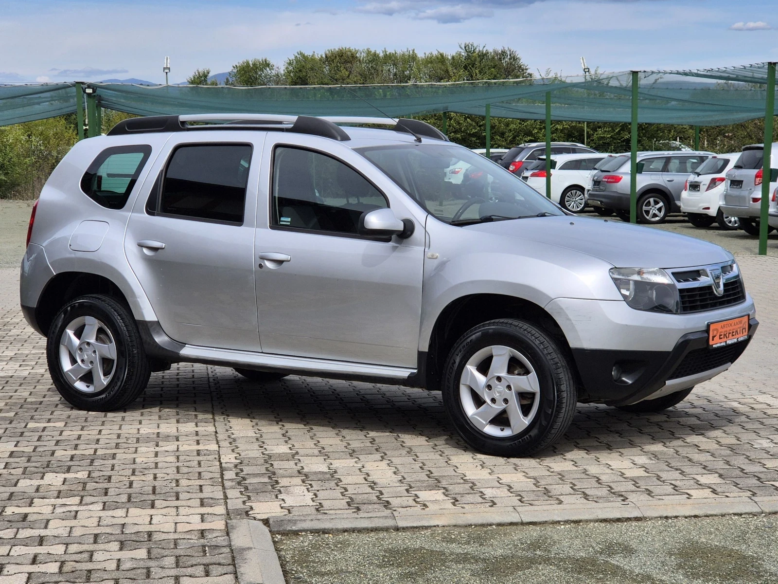 Dacia Duster 1.6 Газ/бензин 105 к.с. - изображение 6