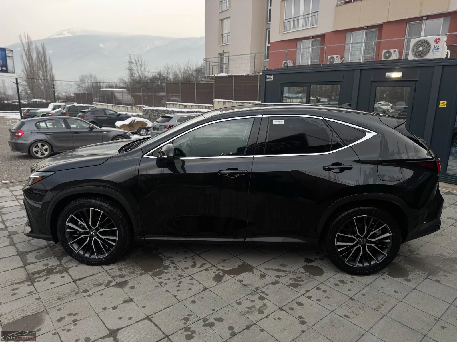 Lexus NX 350h НОВ/2.5HEV/243HP/LUXURY/PANO/MARK LEV/360/4X4/911a - изображение 3