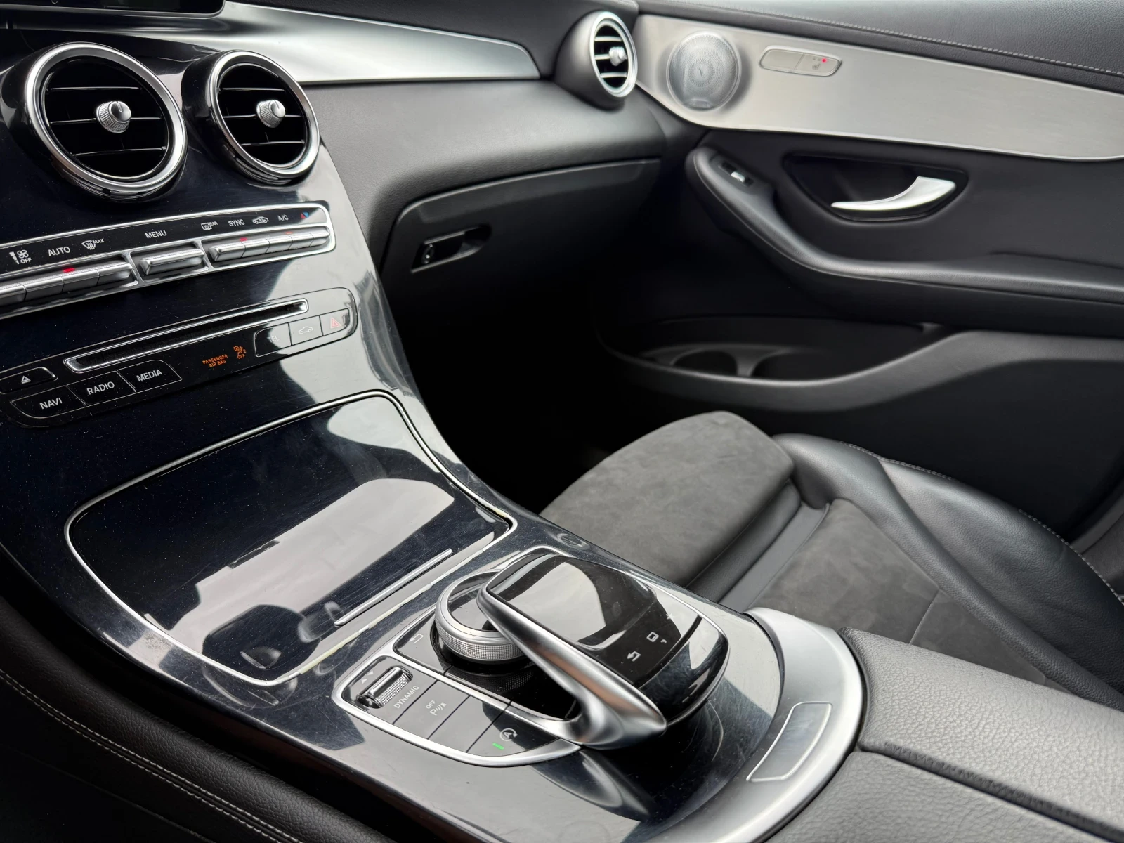 Mercedes-Benz GLC 300 AMG* 4matic* Multibeam* Burmester* Camera* 38000 | Mobile.bg   14