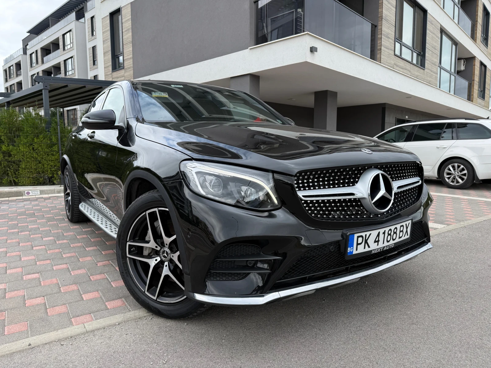 Mercedes-Benz GLC 300 AMG* 4matic* Multibeam* Burmester* Camera* 38000км - изображение 3