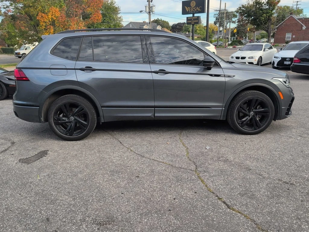 VW Tiguan * Comfortline R Line Black Edition * CARFAX * БЕЗ  - изображение 3
