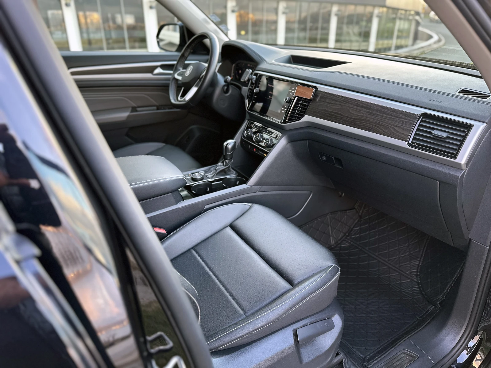 VW Atlas 2.0L 4Motion, R-Line - изображение 9