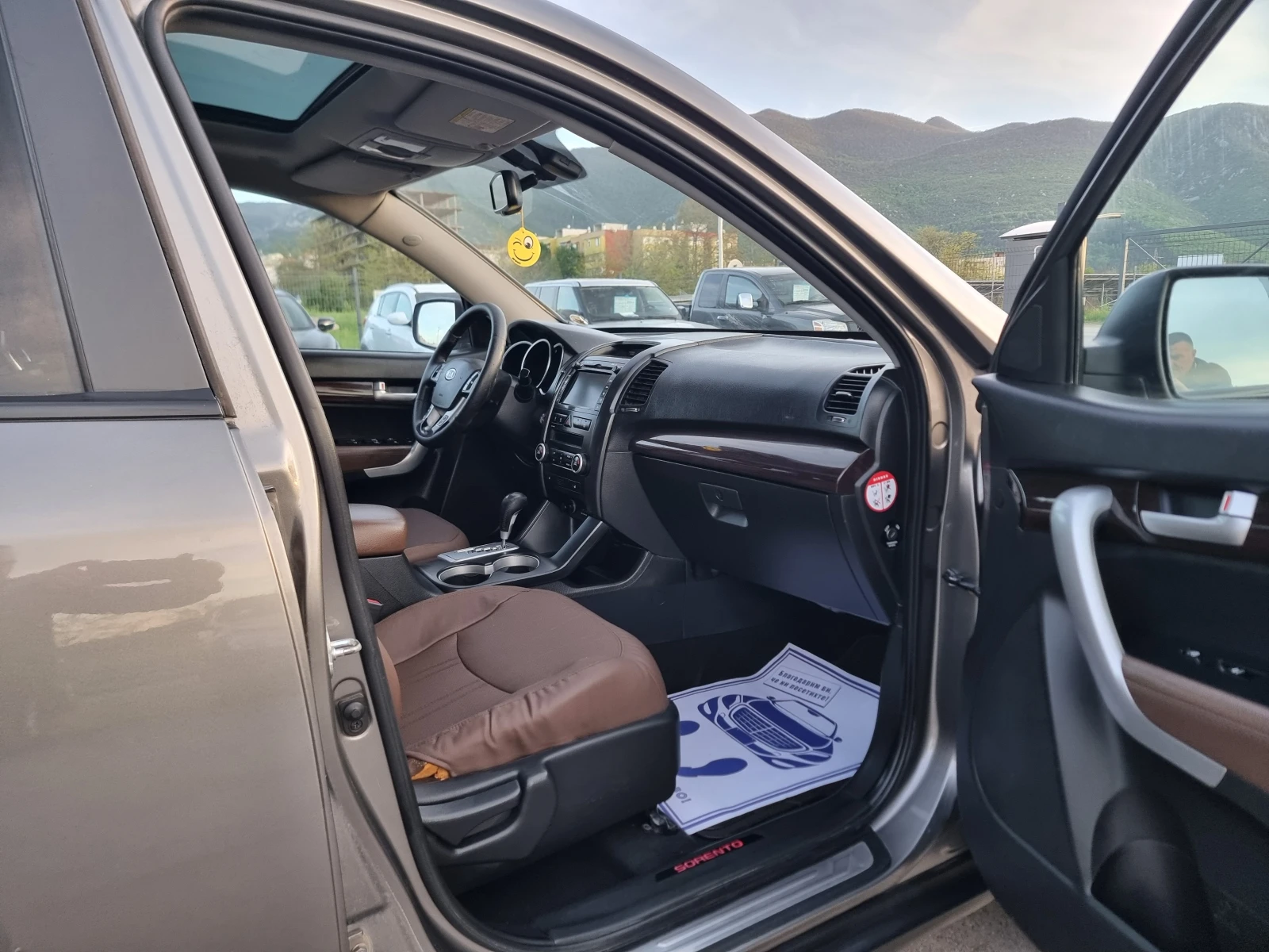 Kia Sorento 2.2CRDI, снимка 15 - Автомобили и джипове - 54338488