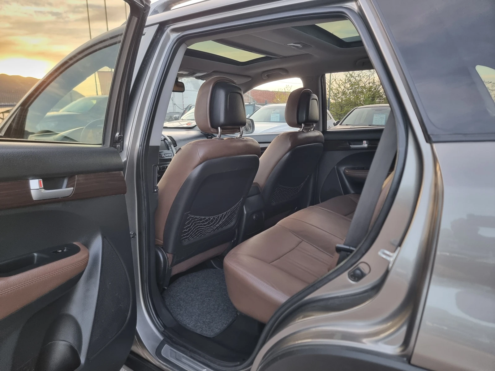 Kia Sorento 2.2CRDI, снимка 11 - Автомобили и джипове - 54338488