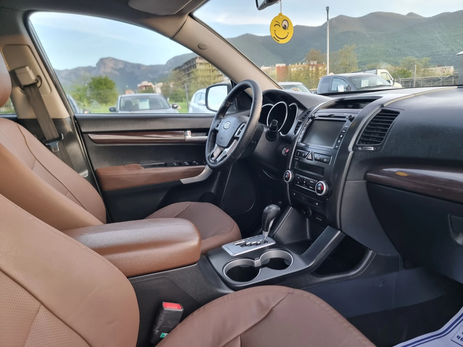 Kia Sorento 2.2CRDI, снимка 16 - Автомобили и джипове - 54338488