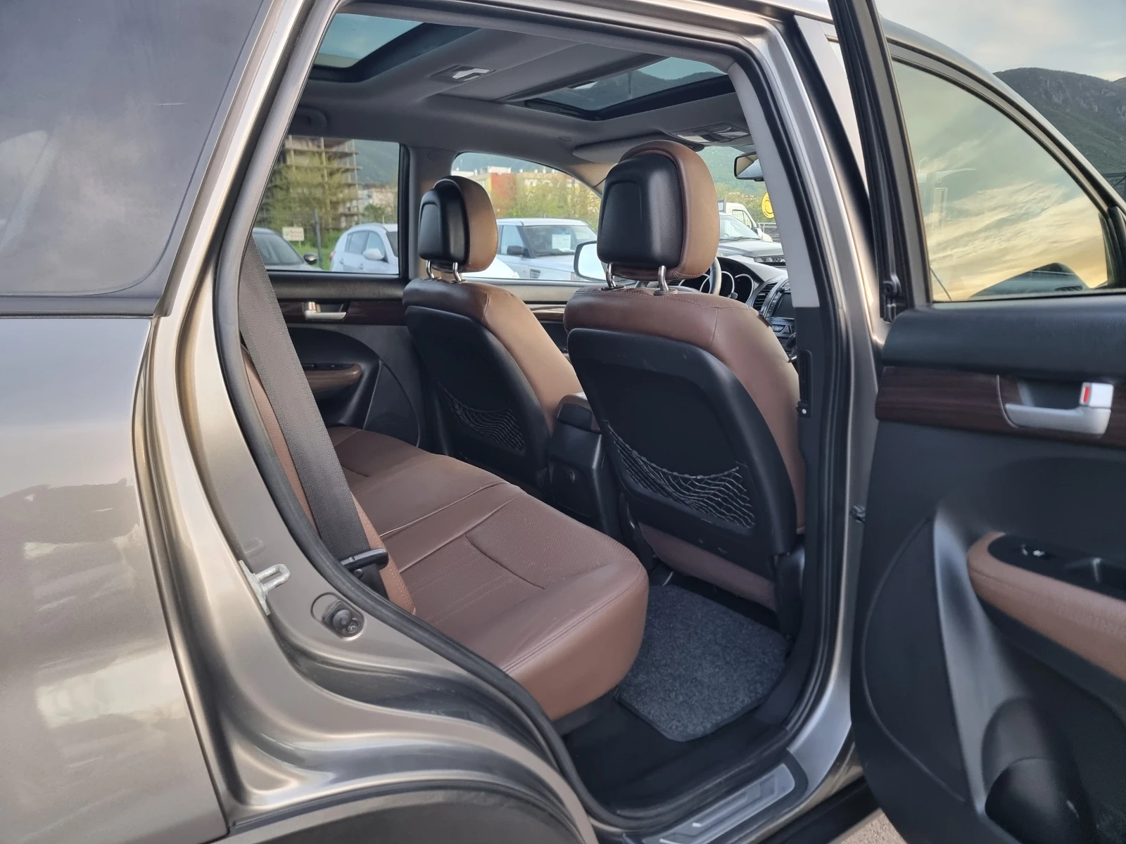 Kia Sorento 2.2CRDI, снимка 14 - Автомобили и джипове - 54338488