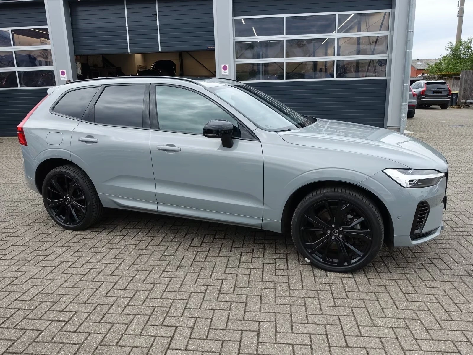 Volvo XC60 NEW 2026 T8 AWD Black Edition Plus, снимка 6 - Автомобили и джипове - 54596853