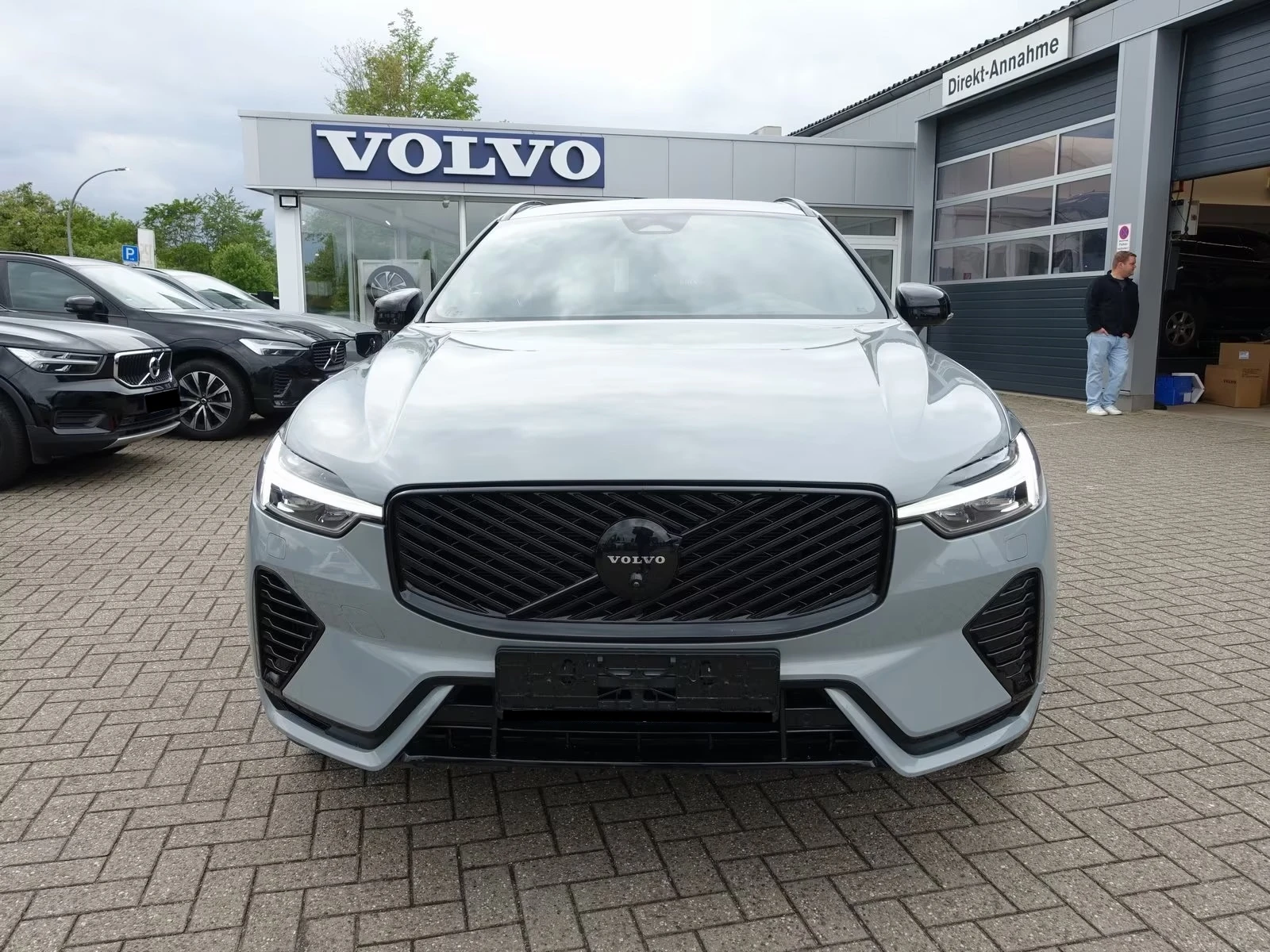 Volvo XC60 NEW 2026 T8 AWD Black Edition Plus, снимка 4 - Автомобили и джипове - 54596853