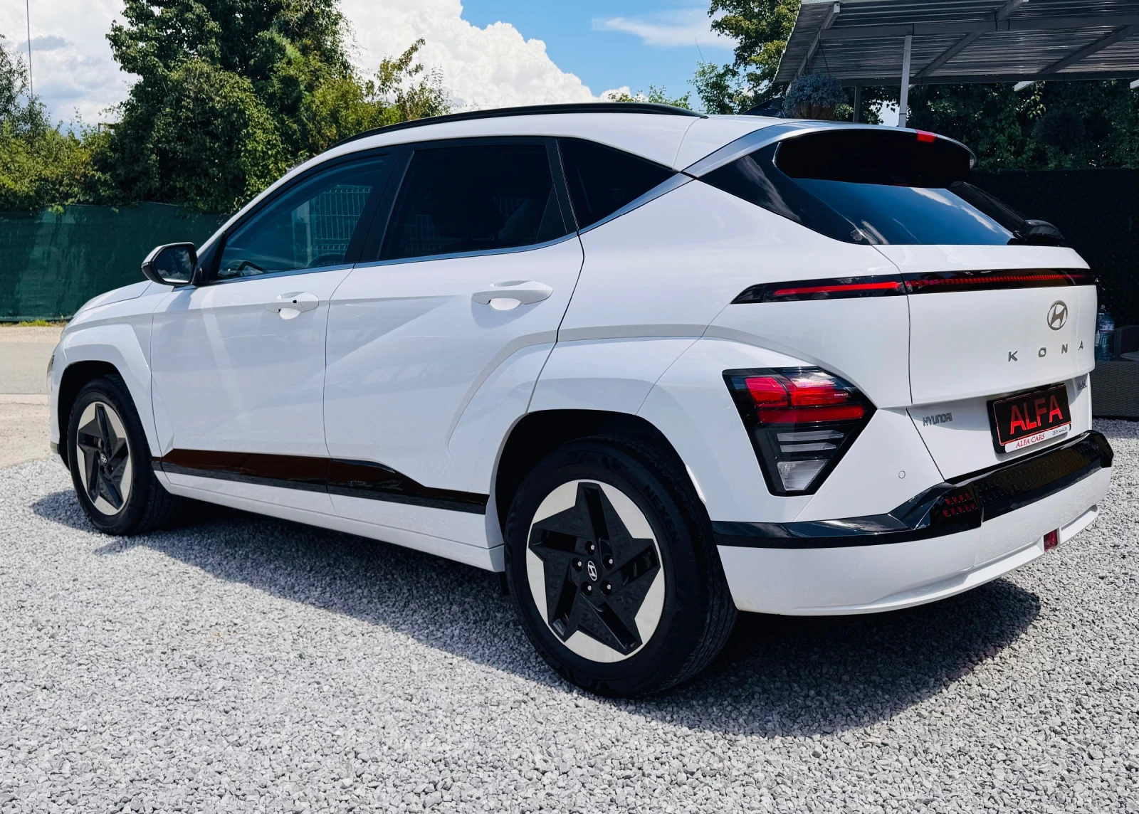 Hyundai Kona 65.4kw/SOH:100%/ВАЛИДНА ГАРАНЦИЯ/НОВА КОЛА///, снимка 8 - Автомобили и джипове - 54943851