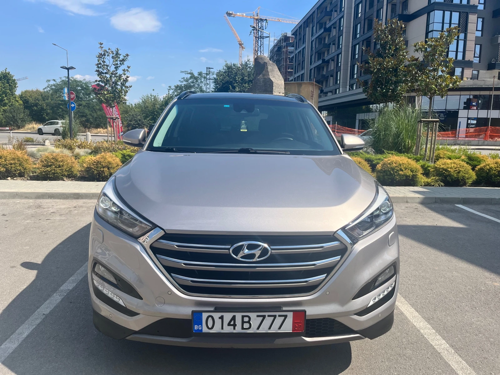 Hyundai Tucson 2.0CRDI 4X4 EXPOSSIBLE= AVTOMAT= NAVI= 184000КМ!!!