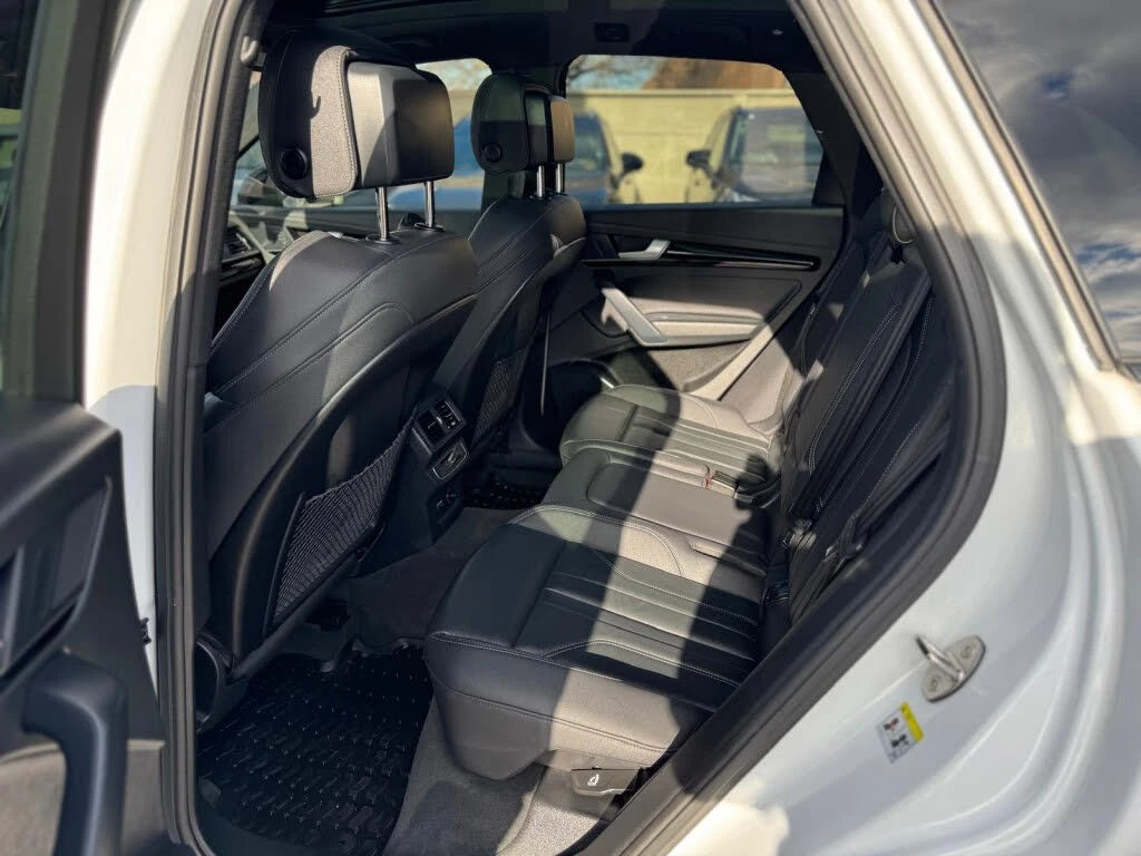Audi Q5 * QUATTRO * S-LINE * Автокредит * Цена до България, снимка 10 - Автомобили и джипове - 55626186