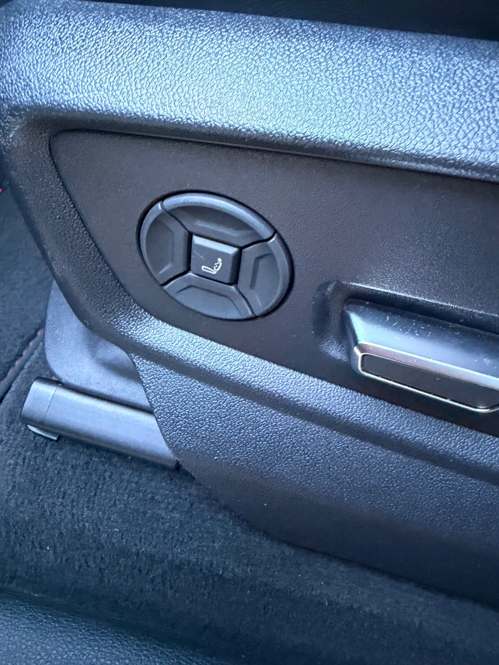 Audi RSQ8, снимка 17 - Автомобили и джипове - 56010206
