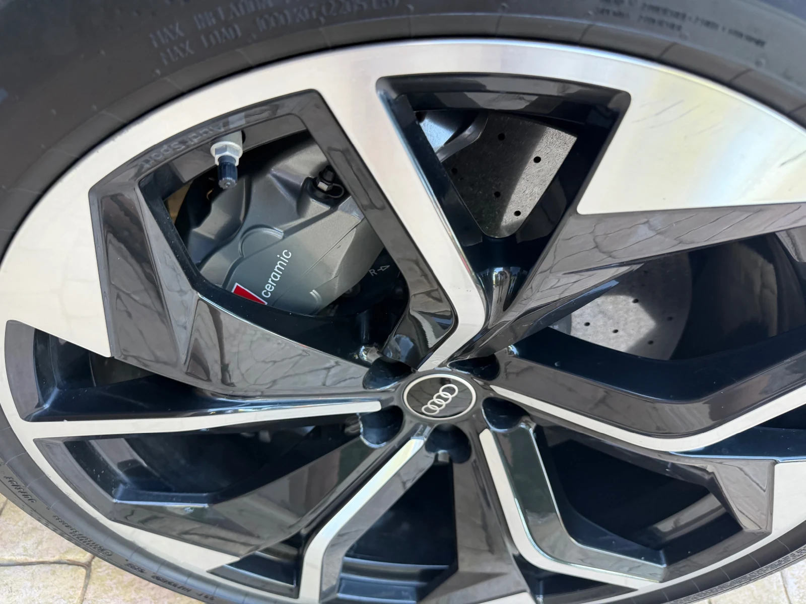 Audi RSQ8, снимка 6 - Автомобили и джипове - 56010206