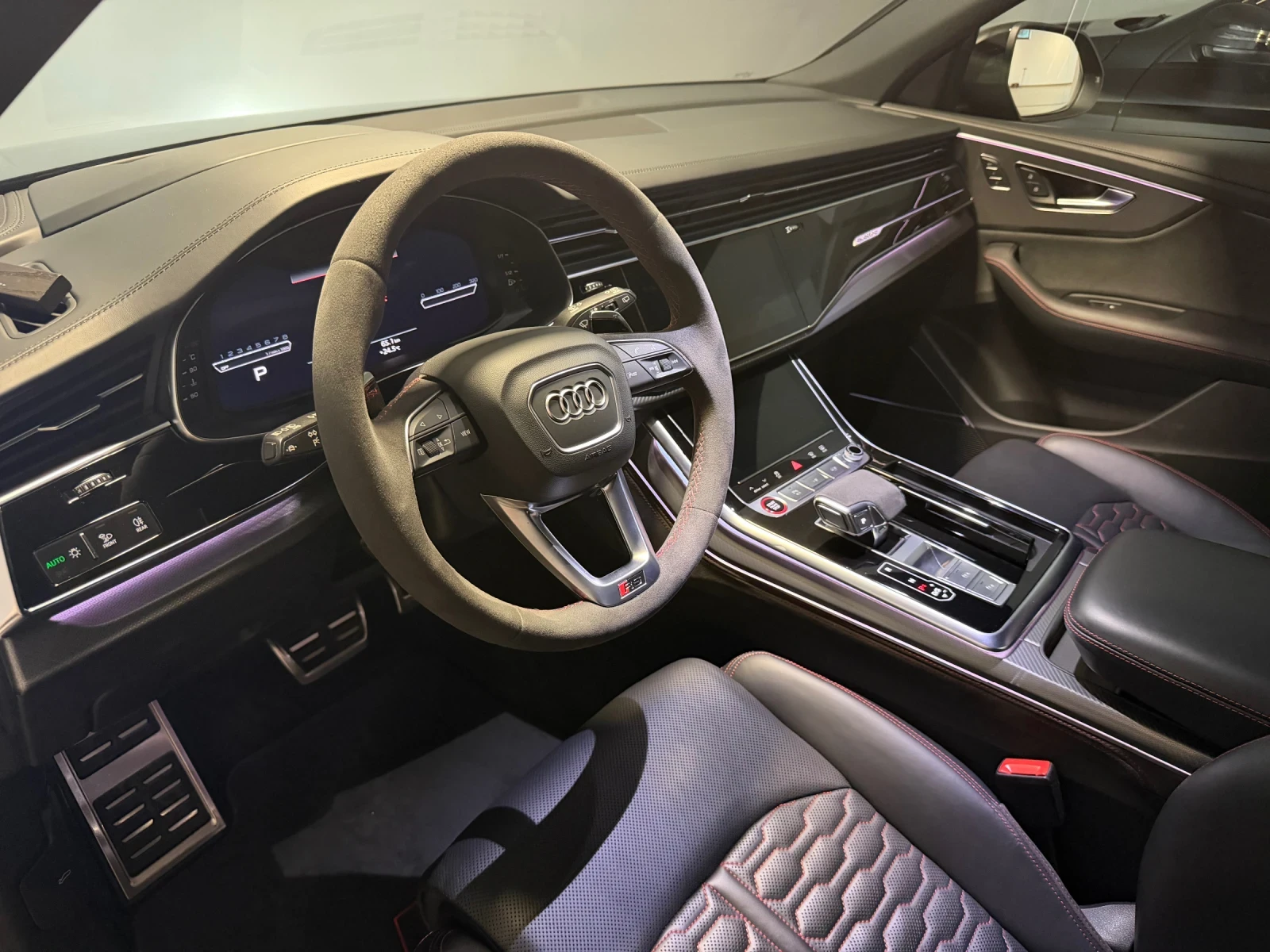 Audi RSQ8, снимка 15 - Автомобили и джипове - 56010206