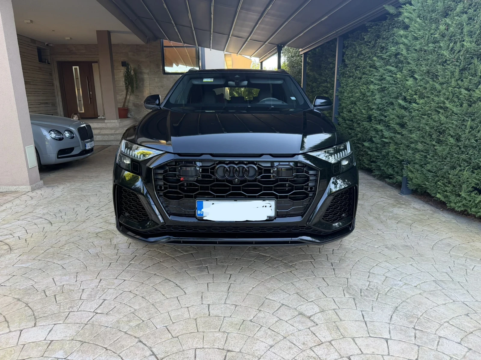 Audi RSQ8