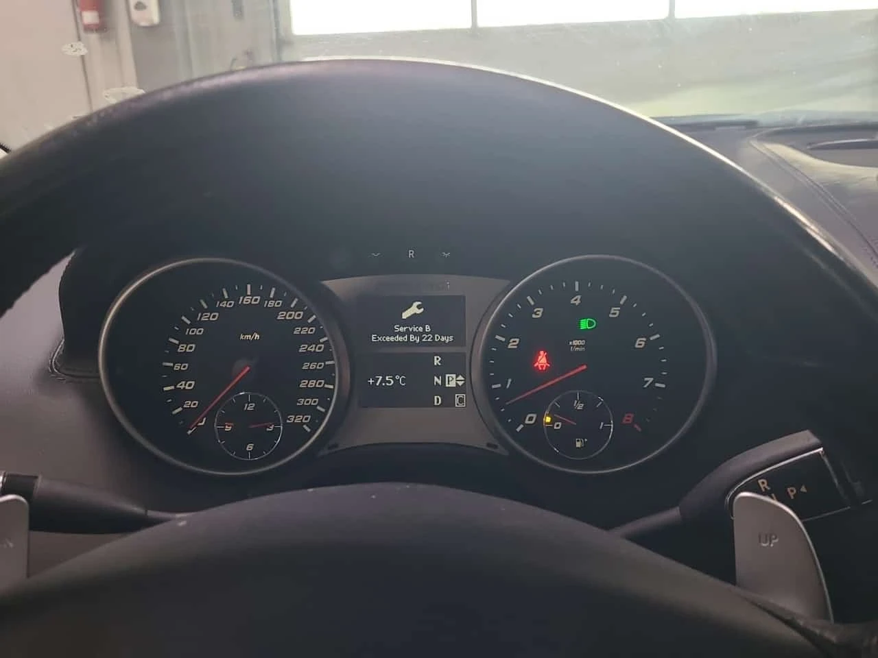 Mercedes-Benz ML 63 AMG * 4MATIC 4dr * АВТОКРЕДИТ БЕЗ ПЪРВОНАЧАЛНА ВНОСКА*, снимка 8 - Автомобили и джипове - 56230411