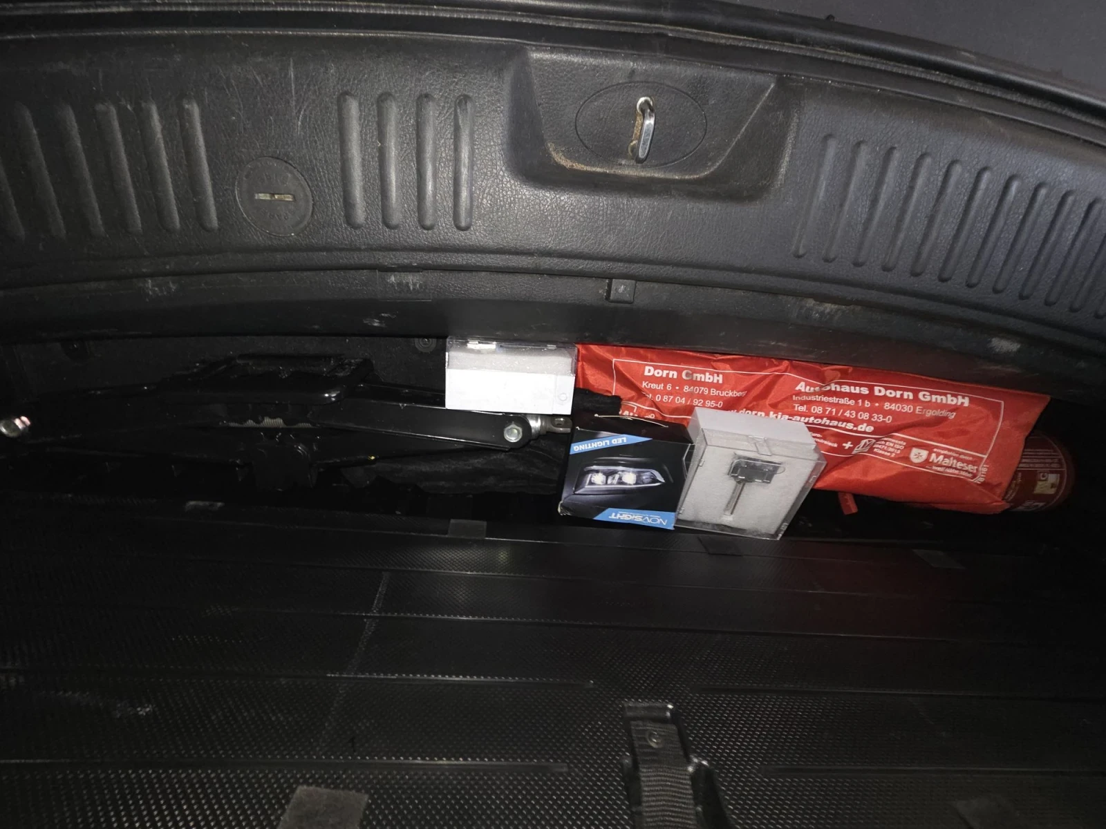 Kia Sorento, снимка 15 - Автомобили и джипове - 56554432
