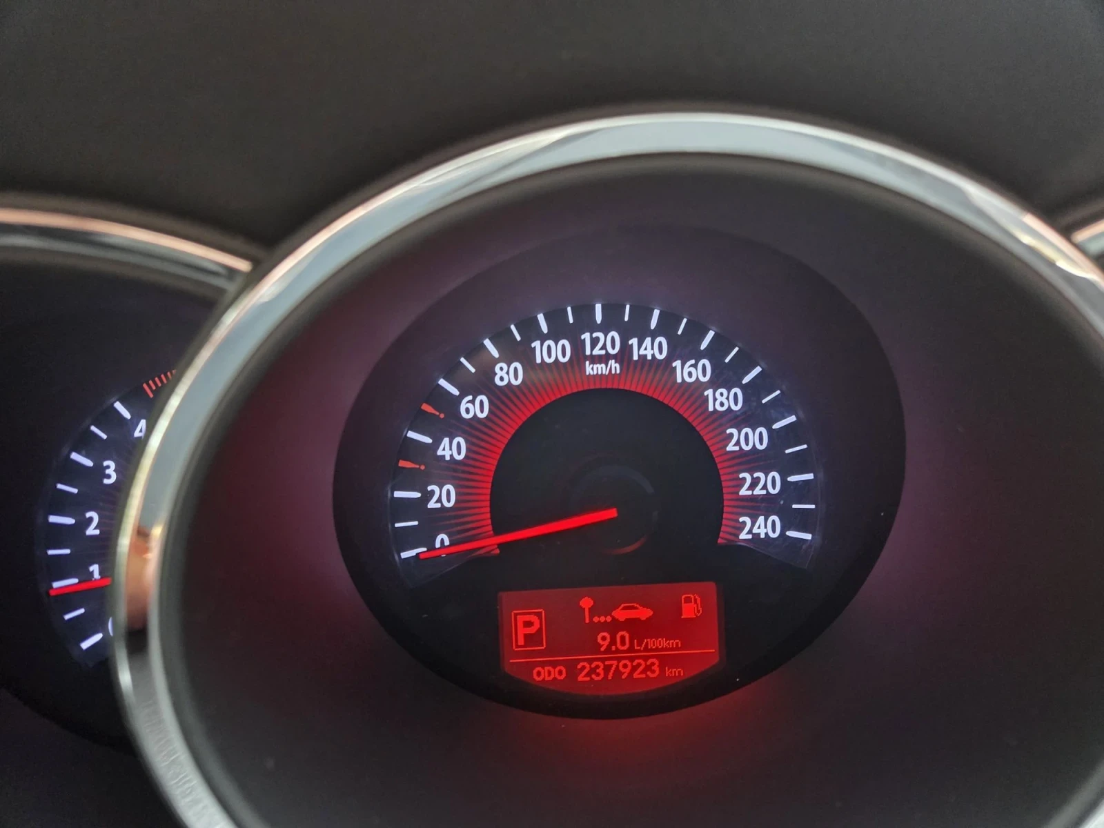 Kia Sorento, снимка 5 - Автомобили и джипове - 56554432