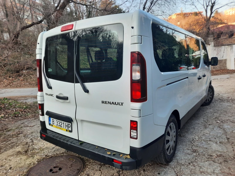 Renault Trafic, снимка 5 - Бусове и автобуси - 47786845