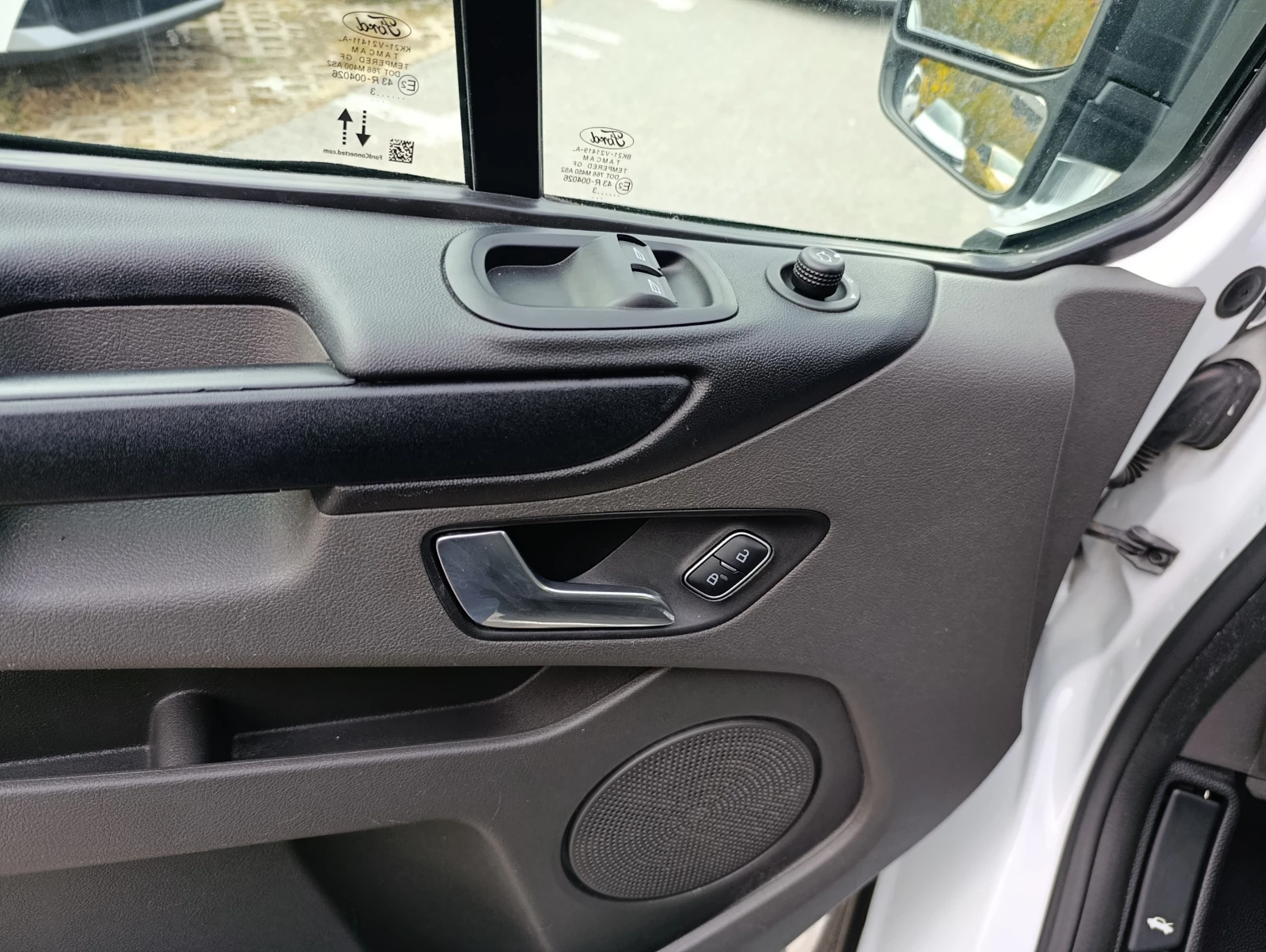 Ford Transit Custom 2.0 �DCI 8+ 1 ������� �� �� | Mobile.bg � ����������� 12