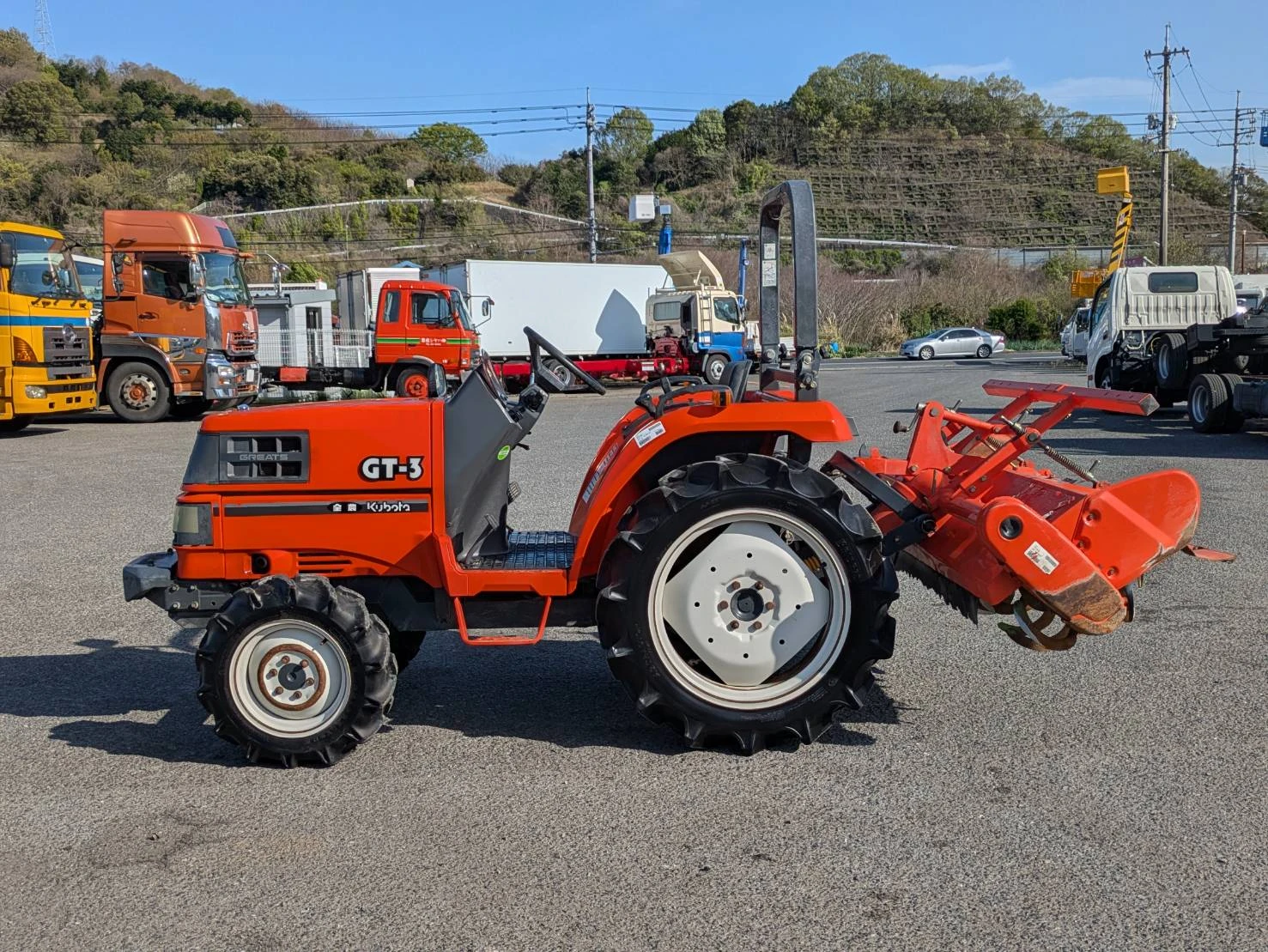 Трактор Kubota GT3, снимка 2 - Селскостопанска техника - 56070651