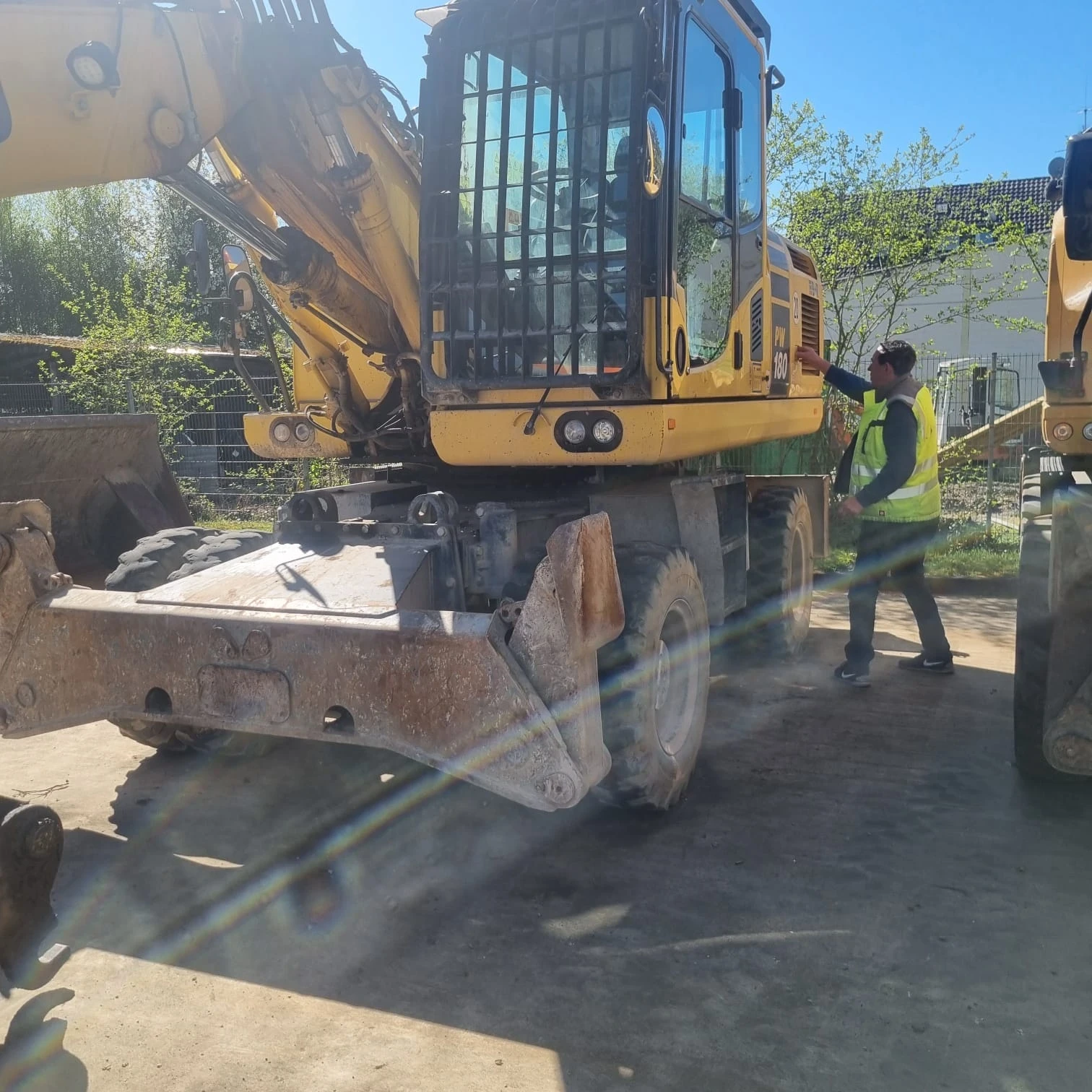 Багер Komatsu PW 180-10 - изображение 7