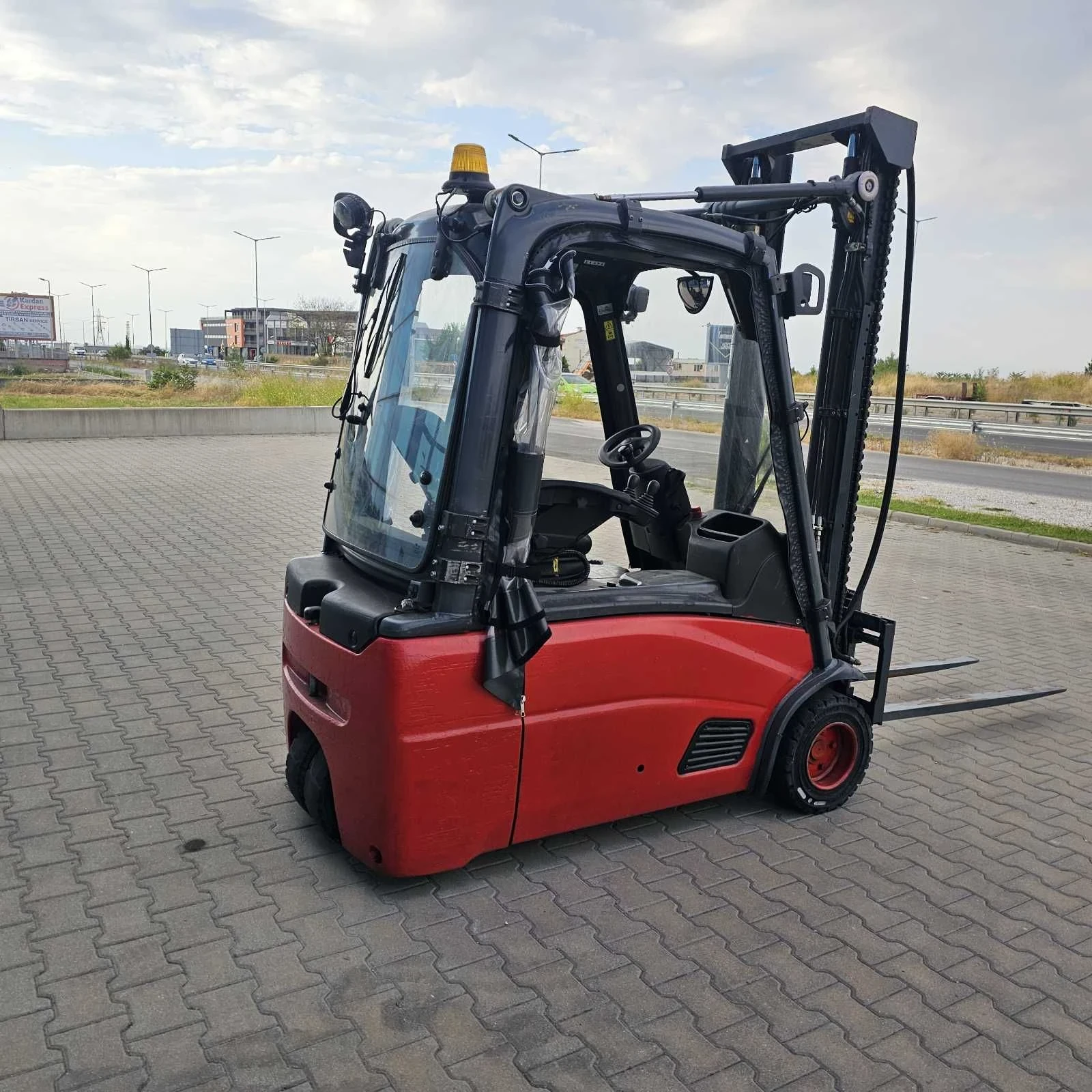 Електрокар Linde Е20, снимка 4 - Индустриална техника - 56434382