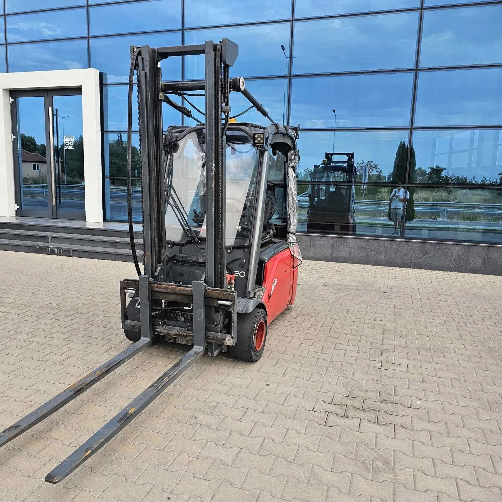 Електрокар Linde Е20, снимка 2 - Индустриална техника - 56434382
