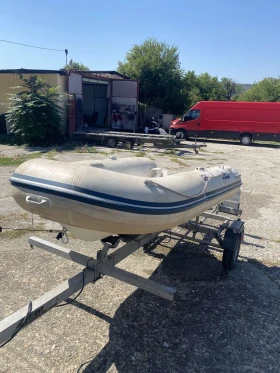 Надуваема лодка Plastimo, снимка 2