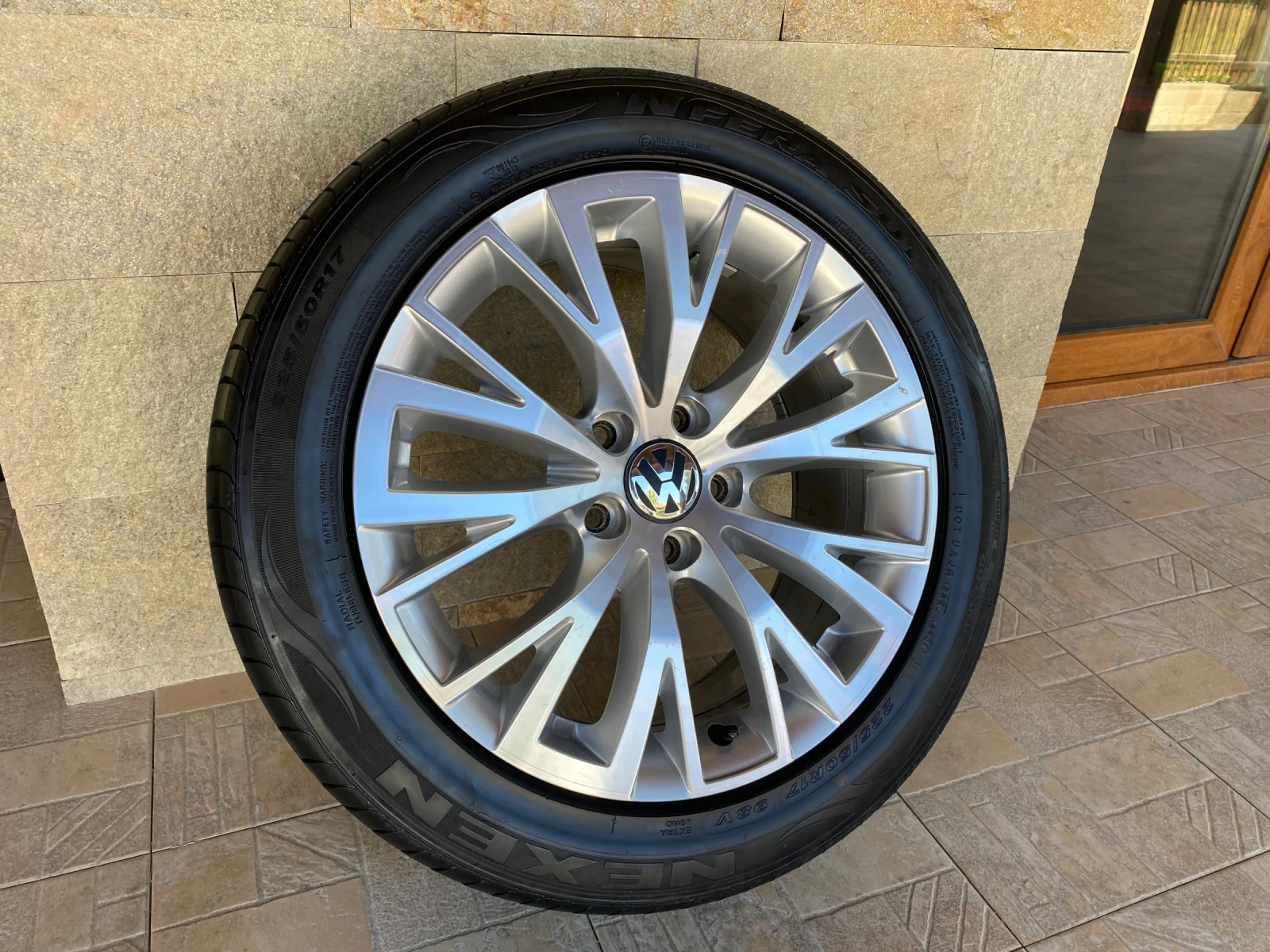 Гуми с джанти Nexen 225/50R17, снимка 5 - Гуми и джанти - 54681206