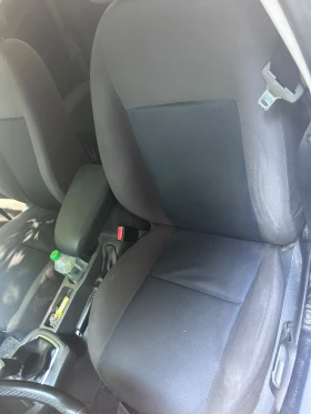 Ford Focus 2.0 - 2350 € - 61327732 17