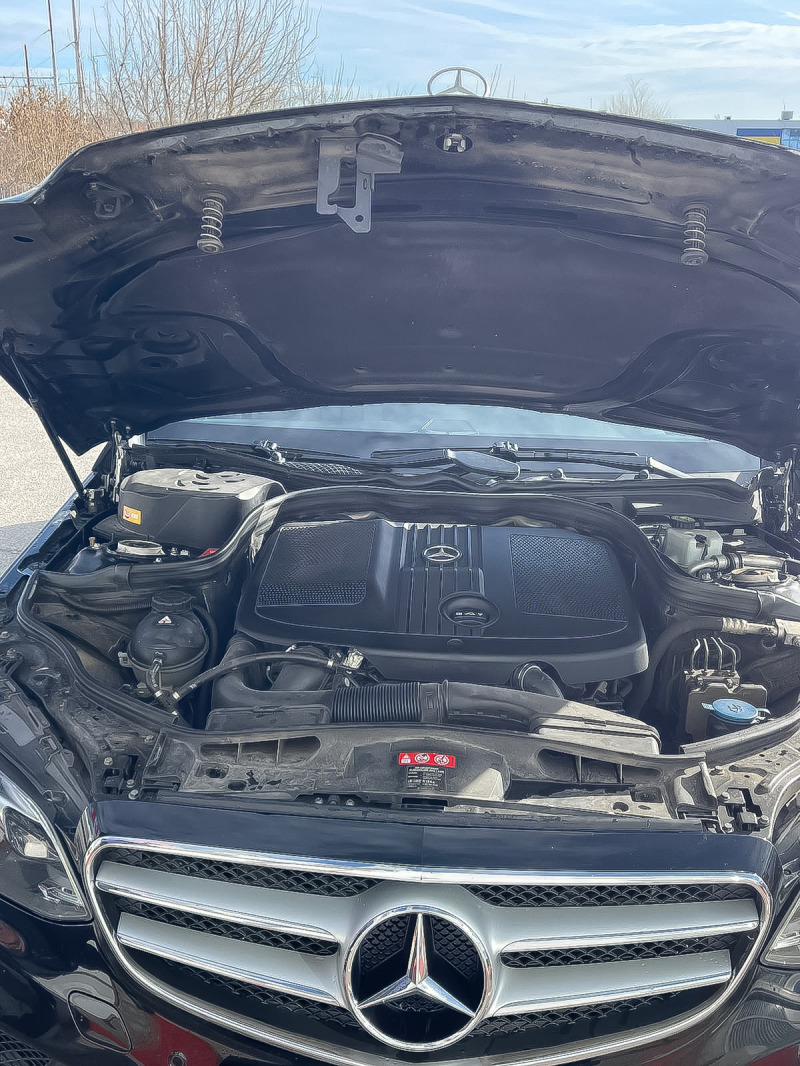 Mercedes-Benz E 250 AMG- 4 matik, снимка 6 - Автомобили и джипове - 44148853