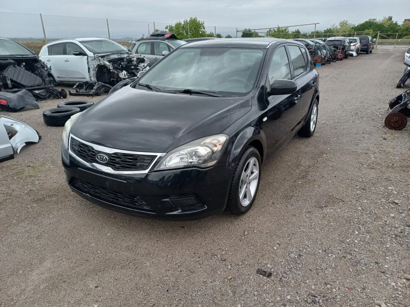 Kia Ceed 1.4i-90 кс-на части, снимка 1 - Автомобили и джипове - 47603689