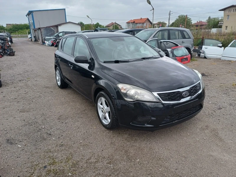 Kia Ceed 1.4i-90 кс-на части, снимка 2 - Автомобили и джипове - 47603689